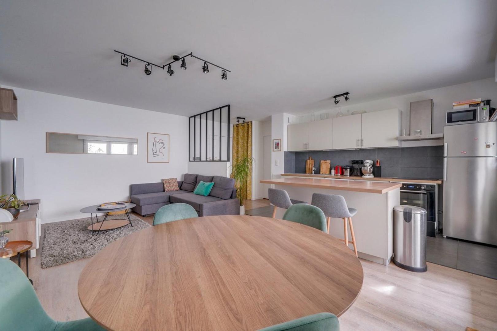 Pleasant Flat In Bordeaux With Terrace And Parkingアパートメント エクステリア 写真
