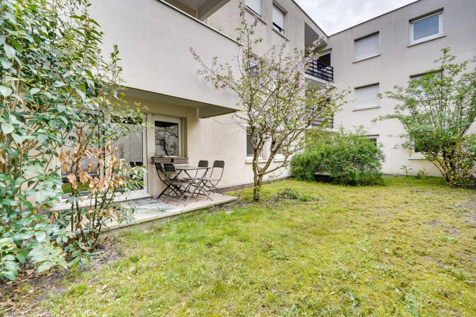 Pleasant Flat In Bordeaux With Terrace And Parkingアパートメント エクステリア 写真